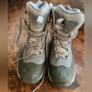 Columbia Women’s Winter Boots